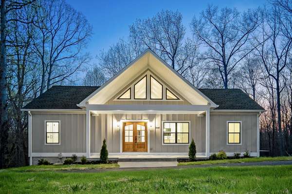 2045 Coconut Ridge Rd, Smithville, TN 37166