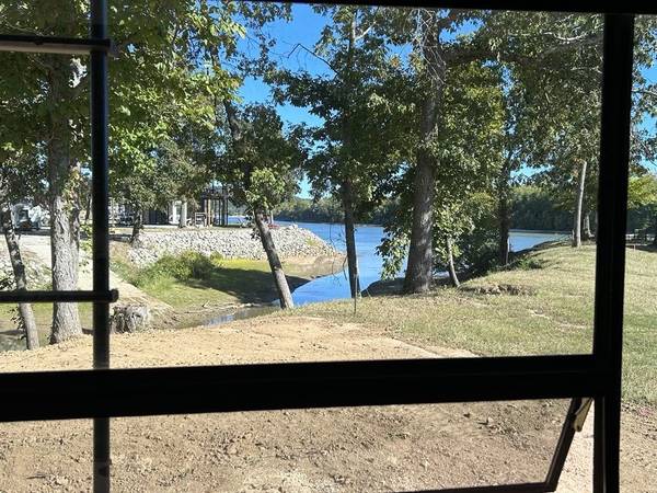 942 Lexi Ln, Clifton, TN 38425