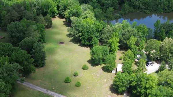 17 Clearwater Cr, Bath Springs, TN 38311
