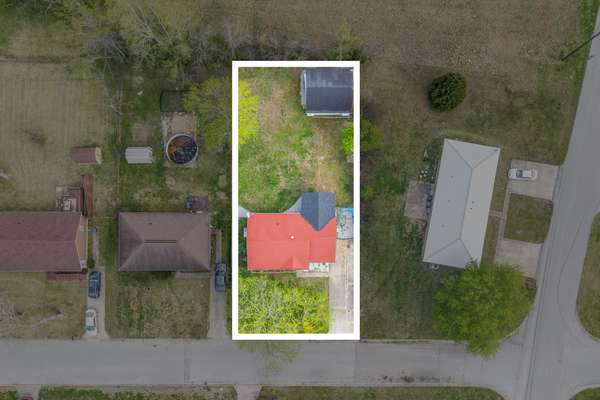 314 Kauai King Dr, Hopkinsville, KY 42240