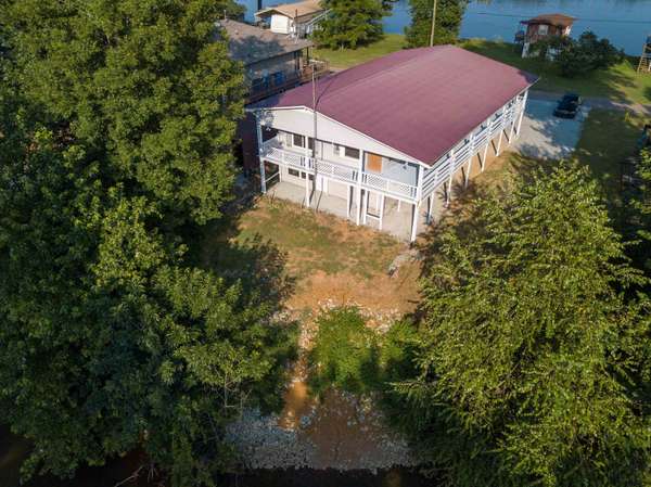 70 POINT WAY, Saltillo, TN 38370