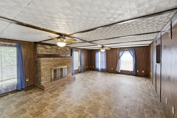 207 Center St, Portland, TN 37148