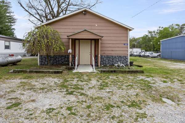 209 Hodges St #N, Cowan, TN 37318