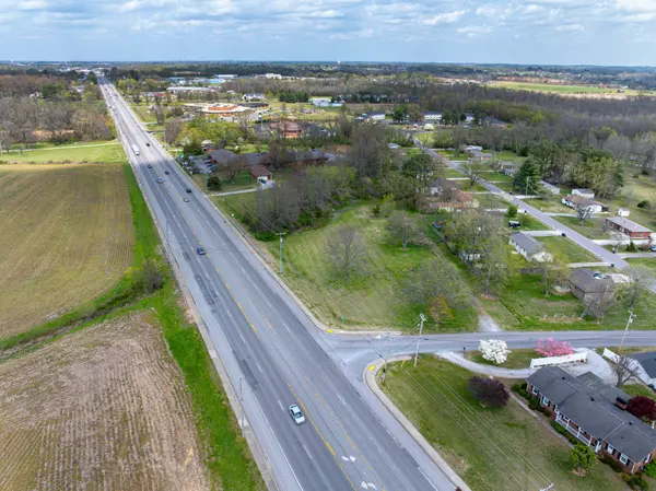 936 S Broadway St, Portland, TN 37148