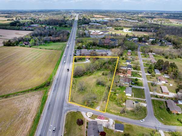 936 S Broadway St, Portland, TN 37148