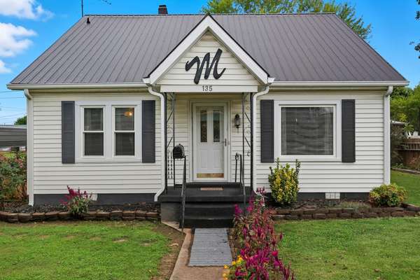 135 Main St, Mc Ewen, TN 37101