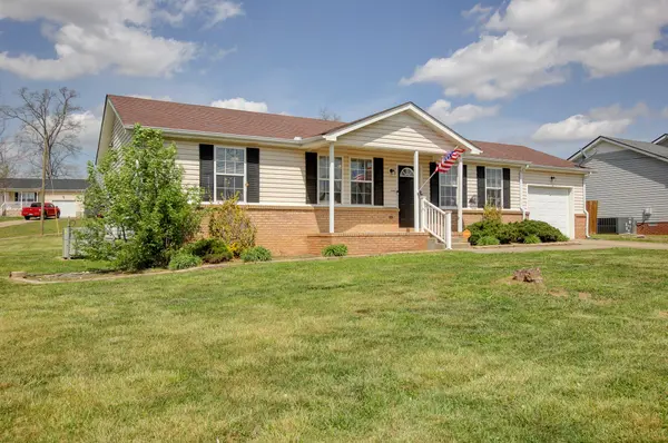 112 Pappy Dr, Oak Grove, KY 42262