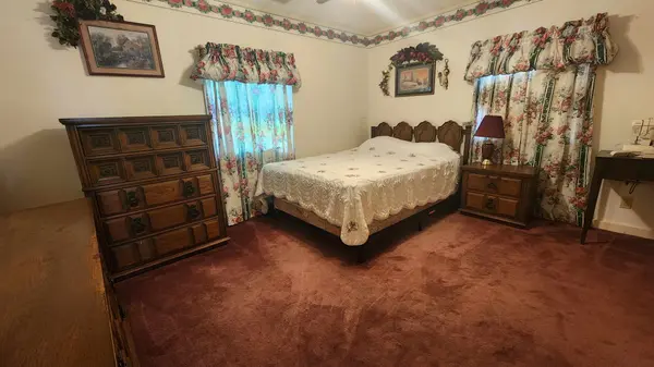 214 Dont Care Ln, Celina, TN 38551