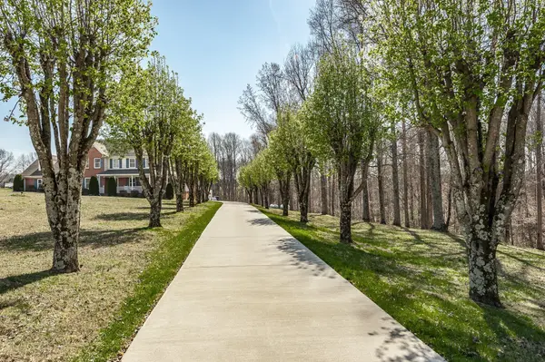 1626 New Highway 52 E, Westmoreland, TN 37186