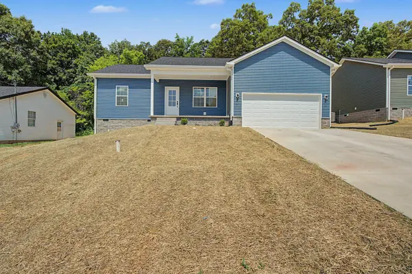 318 PINE HILL DR, Hopkinsville, KY 42240