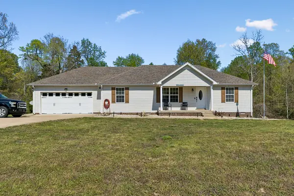 3084 Bowker Rd, Charlotte, TN 37036