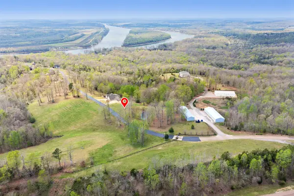 272 RIVERS EDGE DR, Bath Springs, TN 38311