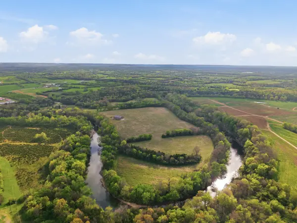 1128 Highway 64 #W, Shelbyville, TN 37160