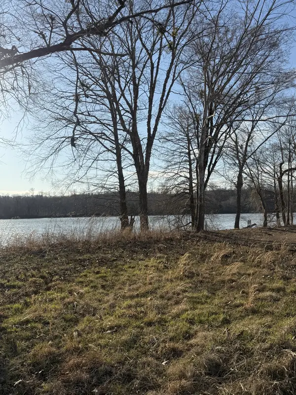 415 Hardin Bottom Rd, Clifton, TN 38425