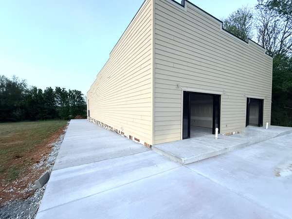 913 S College St, Winchester, TN 37398