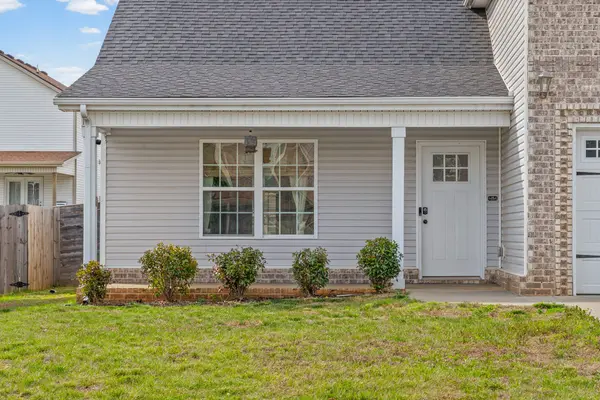 1065 Whitney Dr, Clarksville, TN 37042