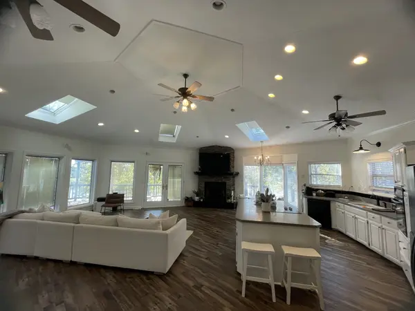 165 Cedar Point Rd, Bumpus Mills, TN 37028