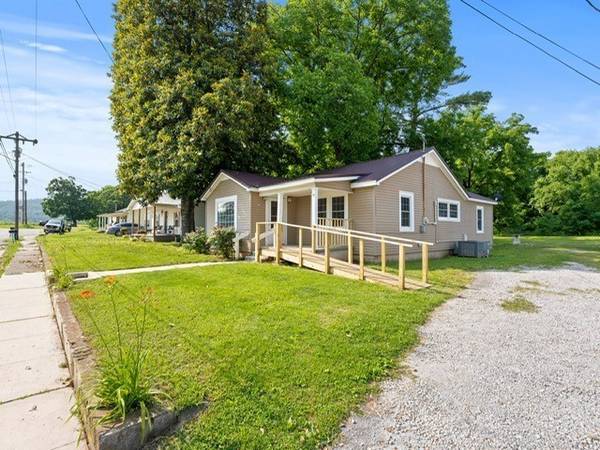 313 Tennessee Ave #S, Cowan, TN 37318