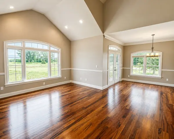 23 Skidmore Ln, Winchester, TN 37398