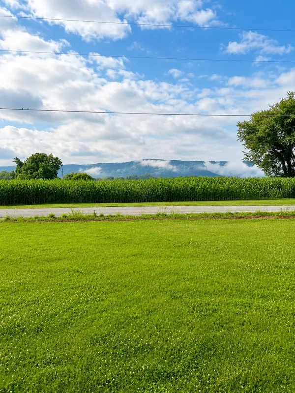 23 Skidmore Ln, Winchester, TN 37398