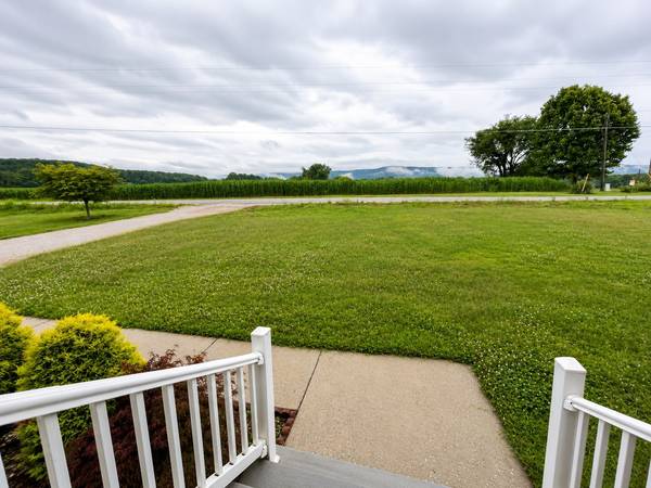 23 Skidmore Ln, Winchester, TN 37398