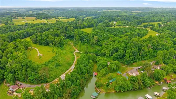 2T Barnes Lane, Lynchburg, TN 37352