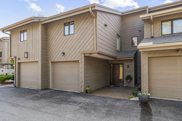 761 Harpeth Trace Dr, Nashville, TN 37221