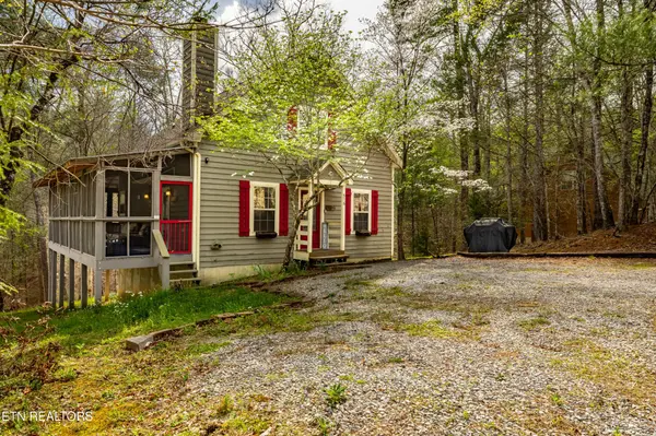 516 Clearwater Circle, Townsend, TN 37882