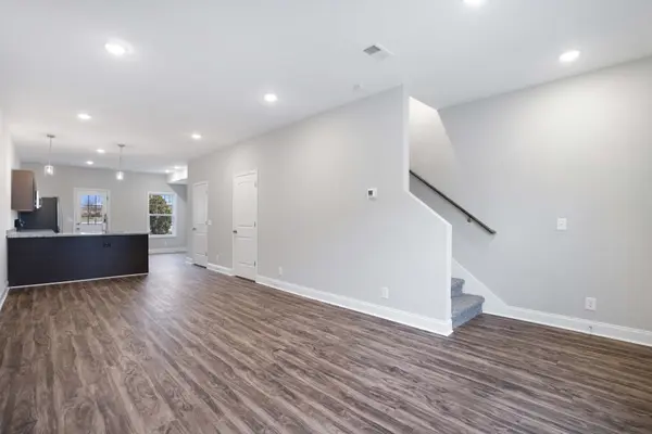 955 Professional Park Dr #102, Clarksville, TN 37040