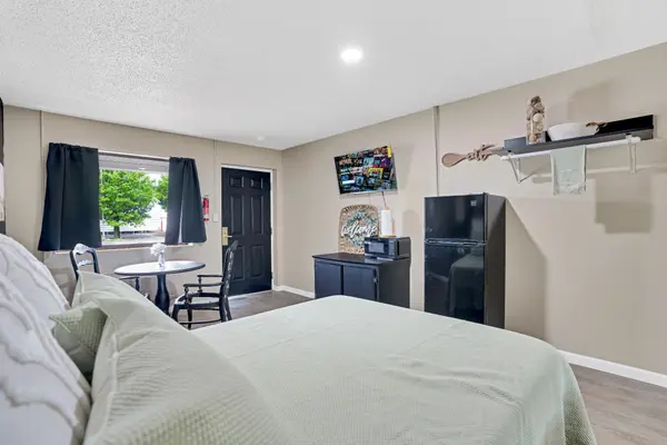 905 Providence Blvd #124, Clarksville, TN 37042
