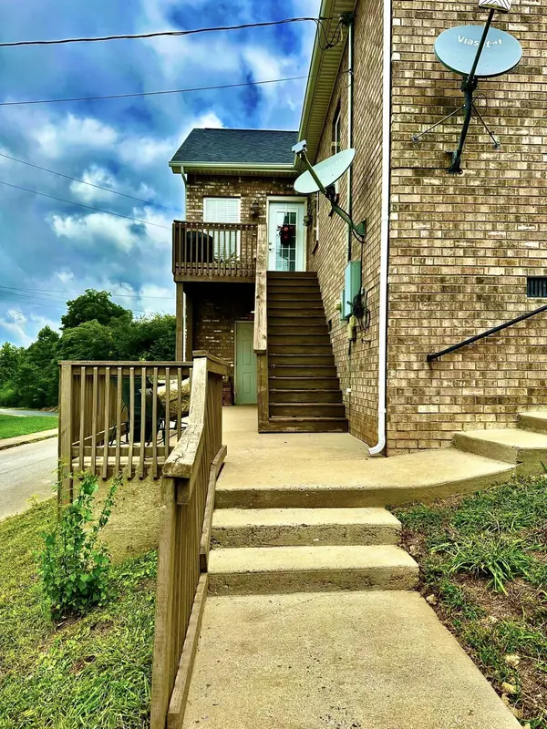 1605 S Cannon Blvd #E #201, Shelbyville, TN 37160
