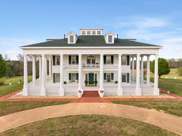 99 Posey Circle, Saint Joseph, TN 38481