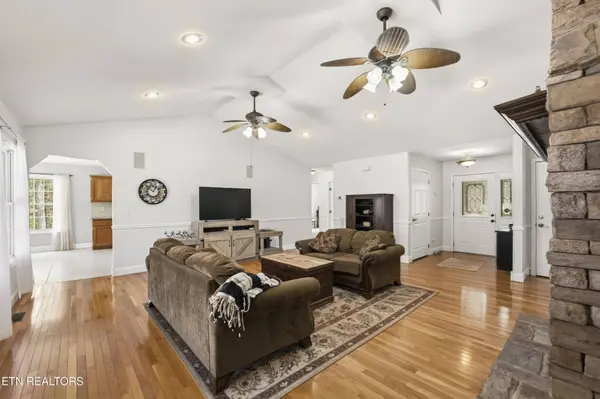 55 Rocky Lane, Crossville, TN 38571