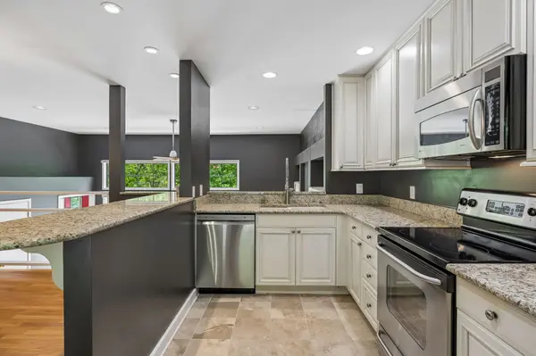941 Harpeth Trace Dr, Nashville, TN 37221
