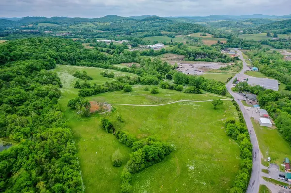 226 Jmz Dr, Gordonsville, TN 38563