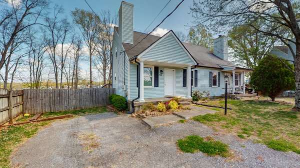 528 Debbie Dr, Hermitage, TN 37076