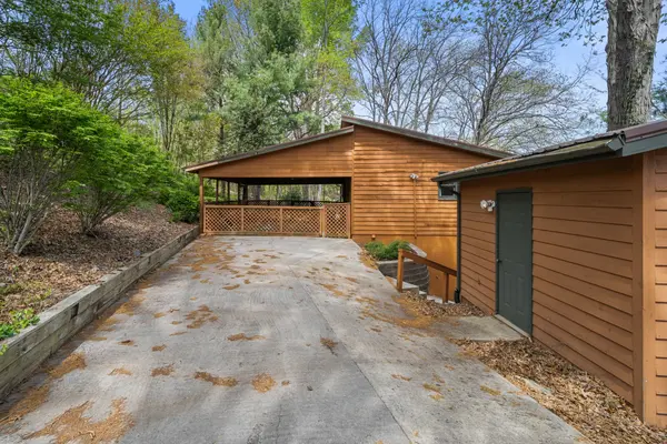 101 Woodland Pt, Estill Springs, TN 37330