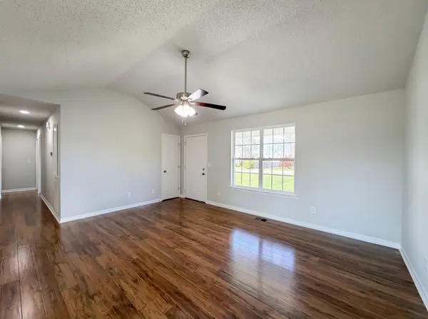 2310 Forrest Fields Dr, Chapel Hill, TN 37034