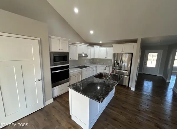 815 Colby Cir, Crossville, TN 38571