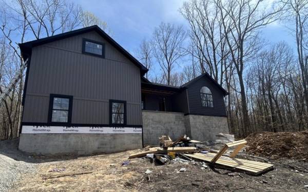 633 Icy Cove Trl, Monterey, TN 38574