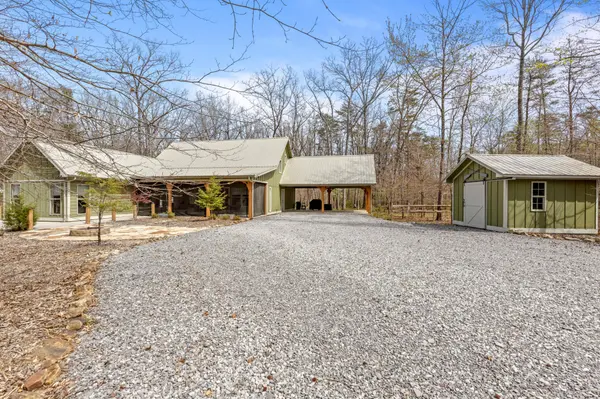 90 Crook View Rd, Menlo, GA 30731