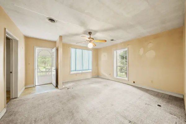 5 Bud Parker Ln, Erin, TN 37061