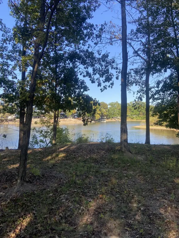 442 Duck Blind Rd, Clifton, TN 38425