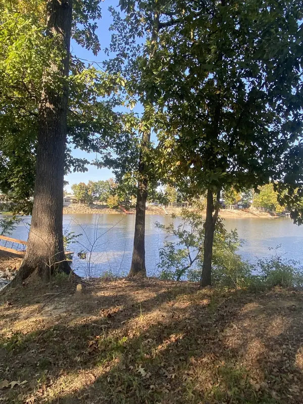 442 Duck Blind Rd, Clifton, TN 38425