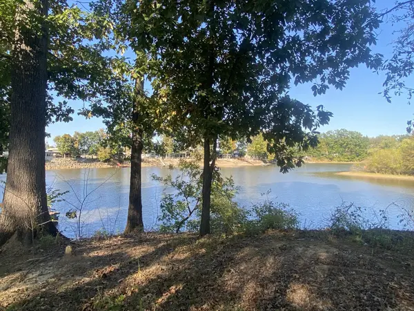 442 Duck Blind Rd, Clifton, TN 38425