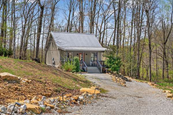 191 Waters Edge Way, Tracy City, TN 37387