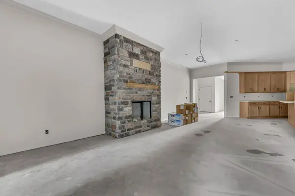 1101 Veridian Dr, Clarksville, TN 37043