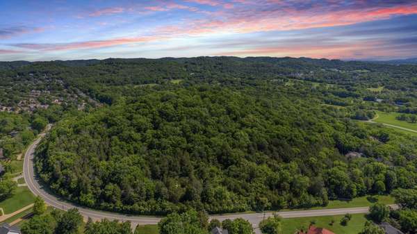 242 Spencer Creek Rd, Franklin, TN 37069