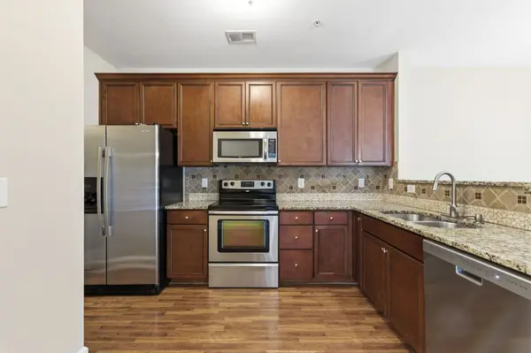 4848 Bevendean Dr #D9, Nashville, TN 37211