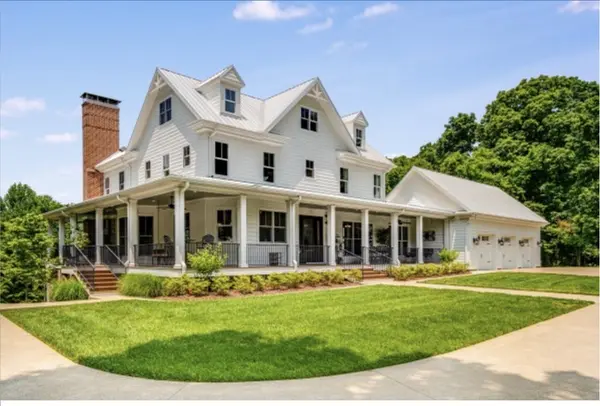 8454 Lewis Rd, Nashville, TN 37221
